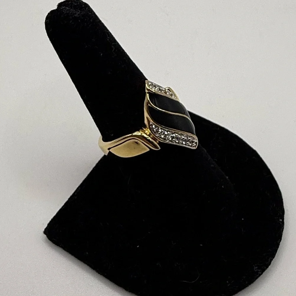N/A gold tone